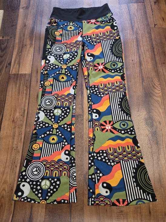 POP Fit Pants - Pop Fit Retro Psychedelic Pattern Flare Leggings With Pockets. Sz L
